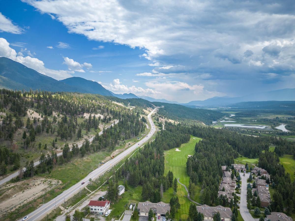 Serene Peaks, Private Hot Tub, Peaceful Radium Hot Springs Exterior foto